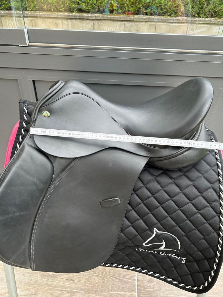 Ideal Equestrian VS 17,5" Schwarzer Vielseitigkeitssattel - Pferdesattel Shop